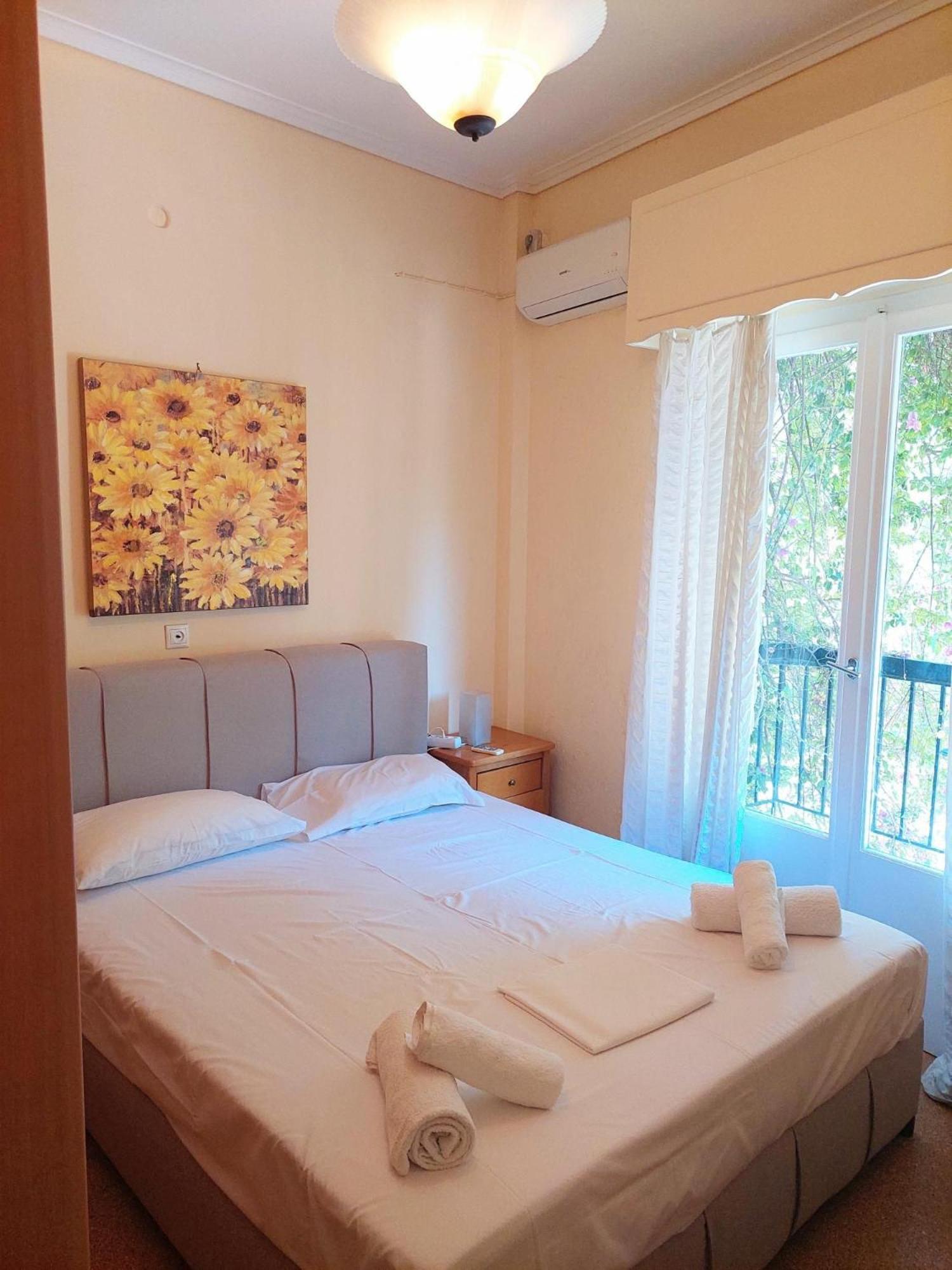 Cozy Apartment In Acropolis With Roof Garden Athen Eksteriør bilde