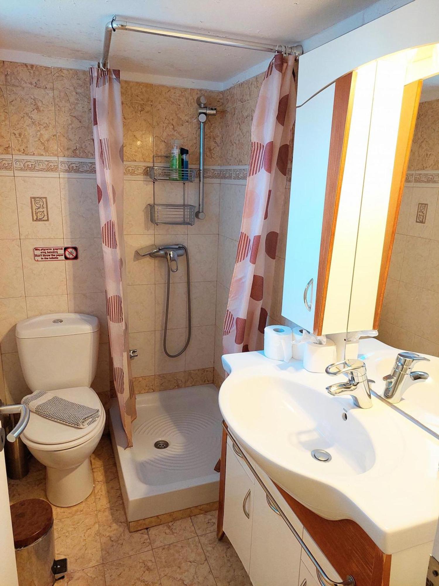 Cozy Apartment In Acropolis With Roof Garden Athen Eksteriør bilde