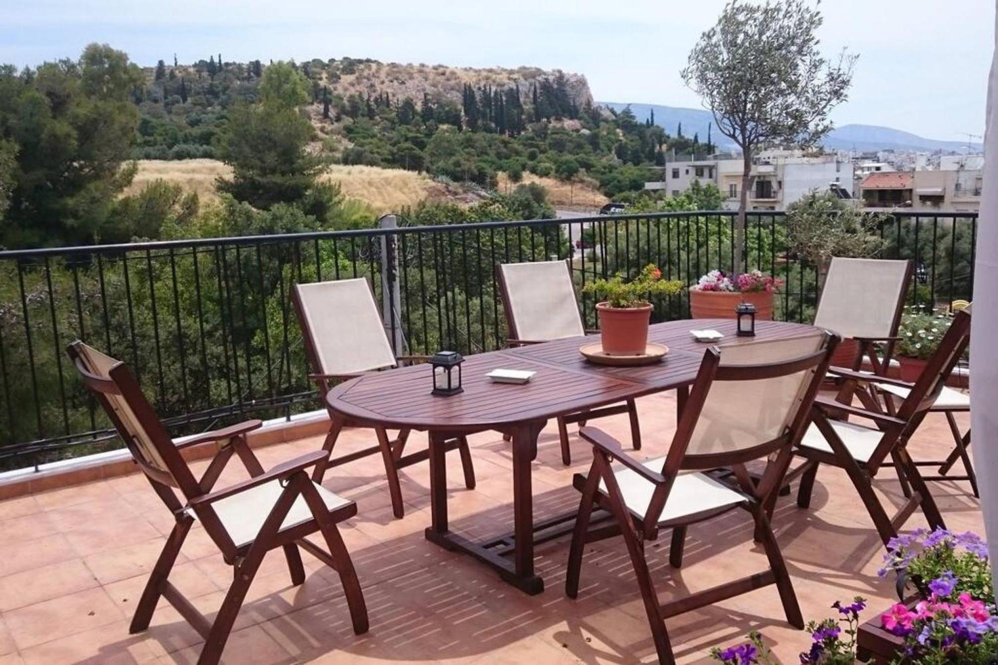 Cozy Apartment In Acropolis With Roof Garden Athen Eksteriør bilde
