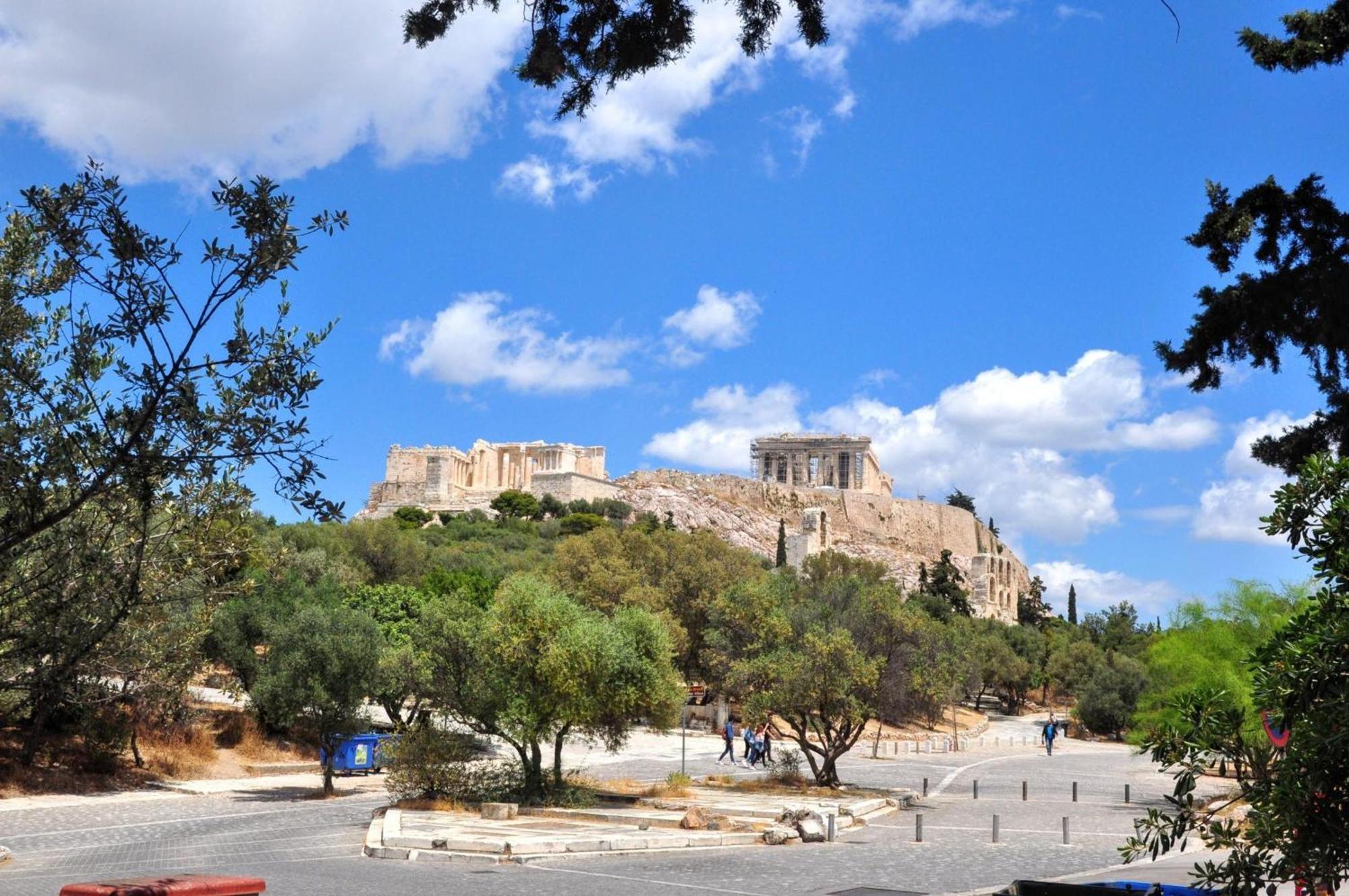 Cozy Apartment In Acropolis With Roof Garden Athen Eksteriør bilde